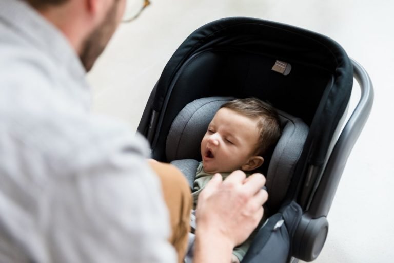 5 Essential Safety Tips for Using a Travel Car Seat on Airplanes