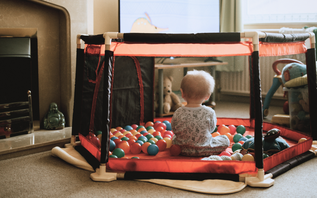 How to Choose the Safest Baby Playpen in 2025 The Best Tips and Guide 2