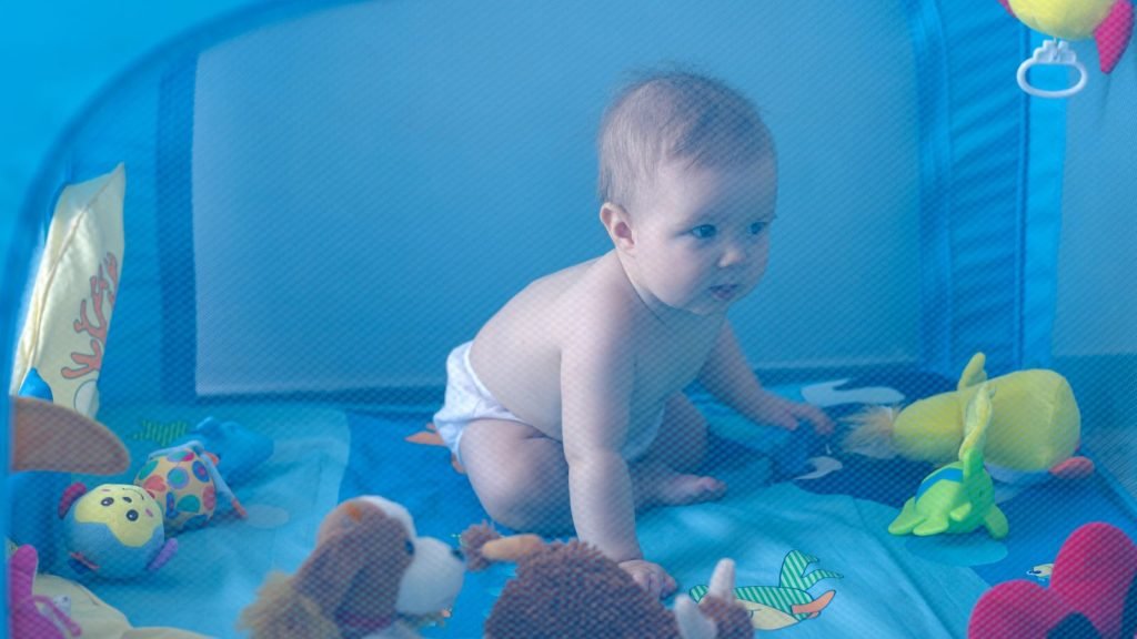 Pros and Cons of Different Baby Playpens