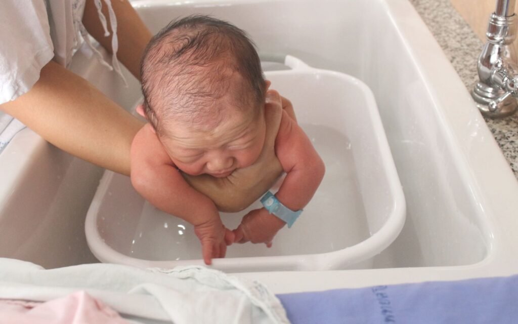 How To Bathe A Newborn In A Tub